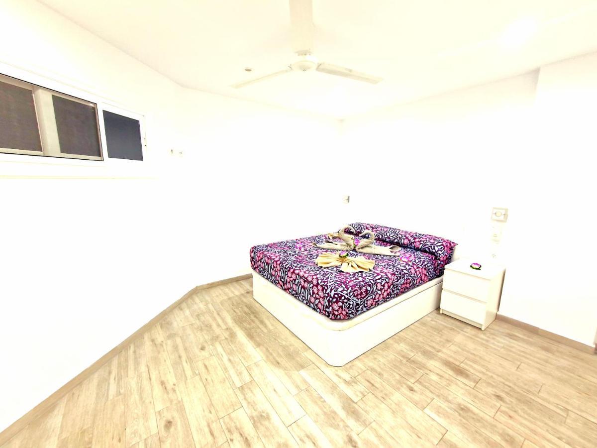 Luxury San Marino Apartment & Pool View Los Cristianos  Exteriör bild