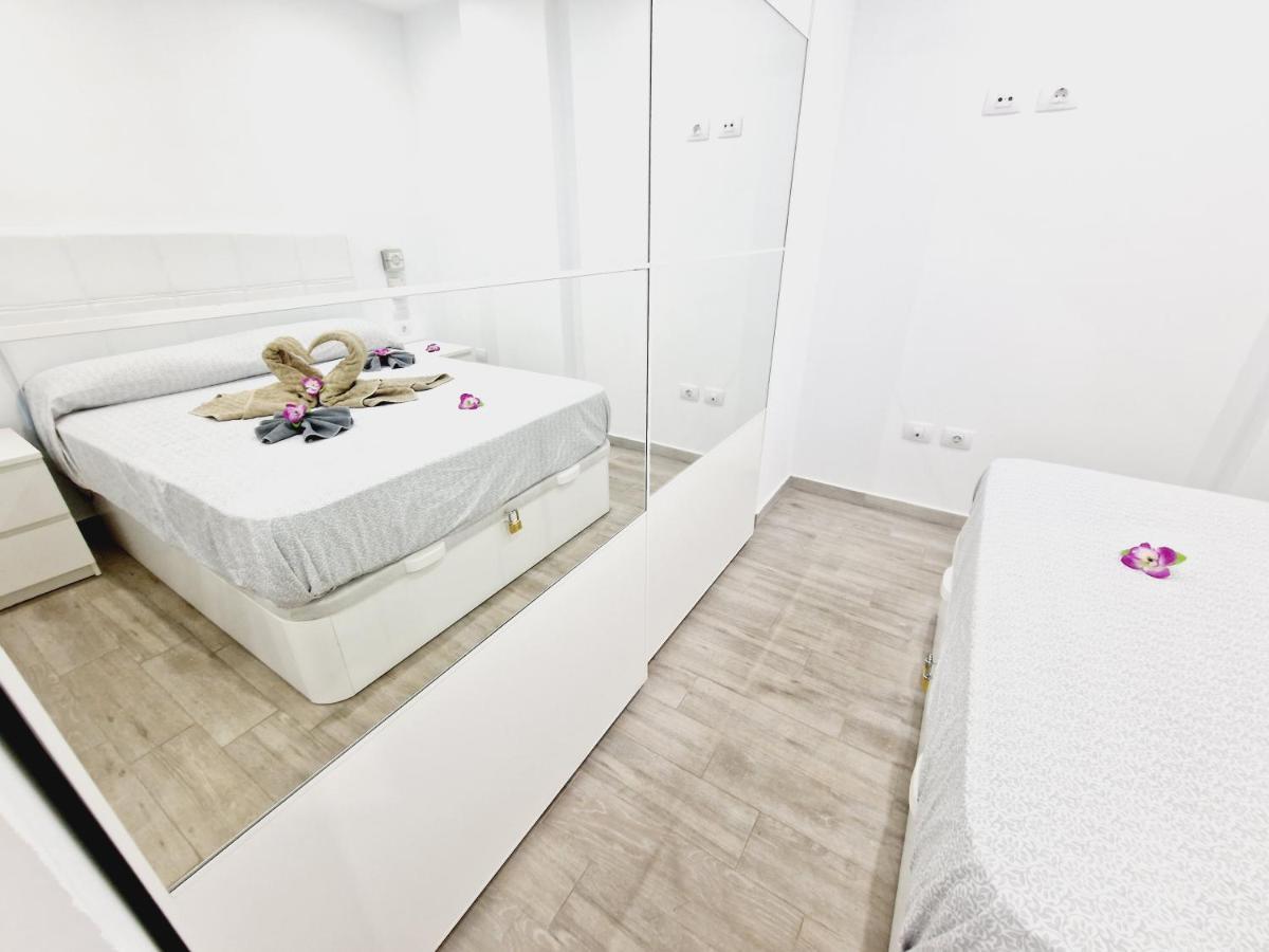 Luxury San Marino Apartment & Pool View Los Cristianos  Exteriör bild